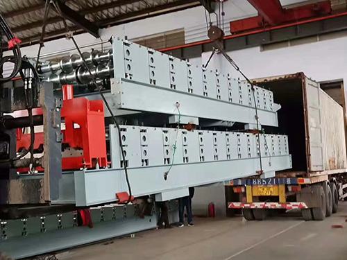 彩钢楼板成型机